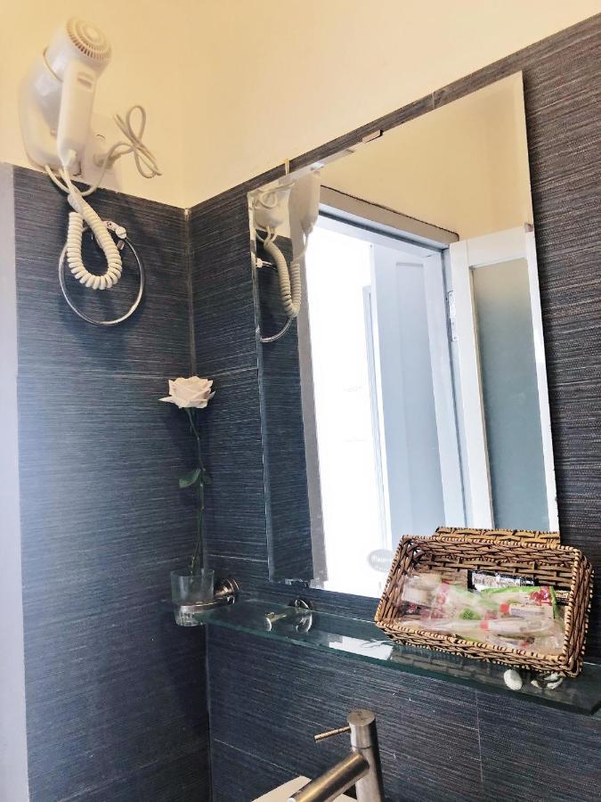 M Hotel דה לאט מראה חיצוני תמונה